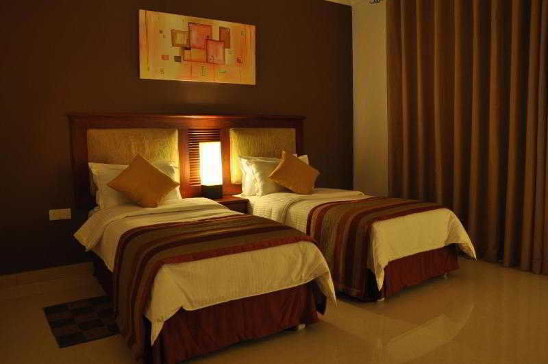 Avenra Gardens Hotel Negombo Eksteriør bilde